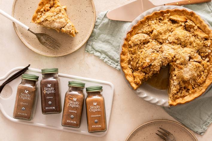 Vanilla Bean Apple Pie a freshly-baked apple pie with delicious spices